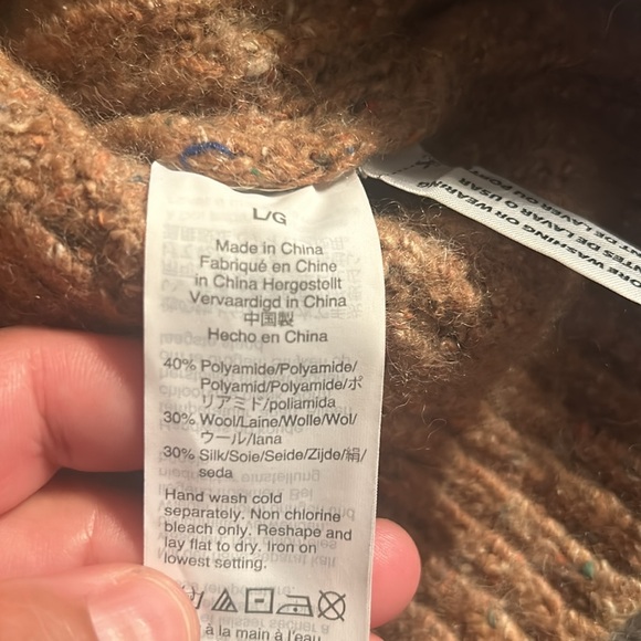 Beautiful!! MADEWELL Long Sleeve Wool Cropped V- Neck, Button-Up Sweater, Size L - Picture 10 of 10